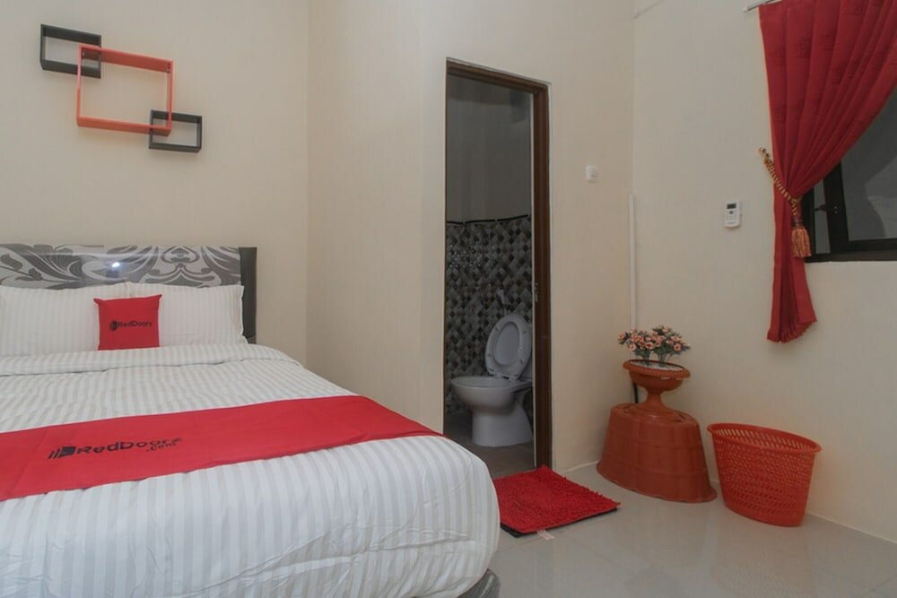 Фото RedDoorz Syariah near Politeknik Negeri Madiun