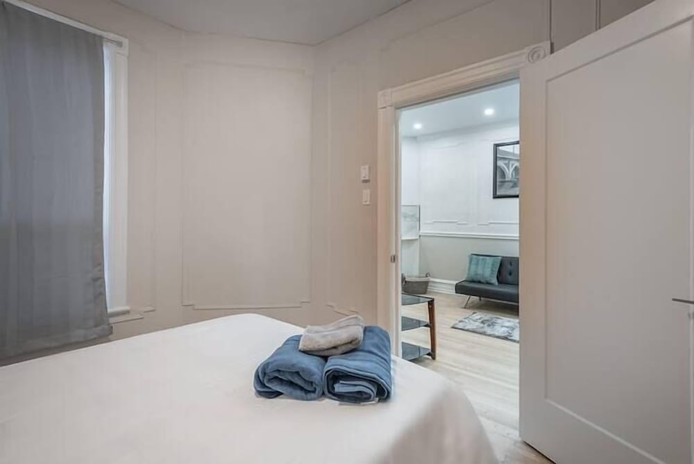 Фото Huge and Lovely 16br Apt