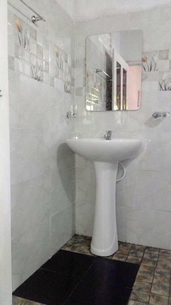 Фото Dinesh Homestay