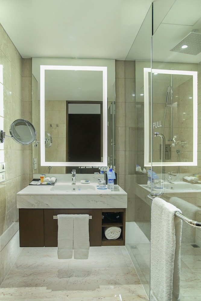 Фото Crowne Plaza Dhaka Gulshan by IHG Hotel