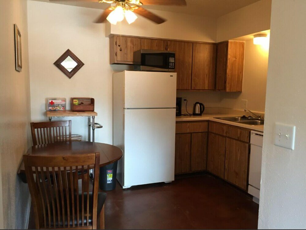 Фото 1 Bed Apartment next to Sw Integris near Downtown