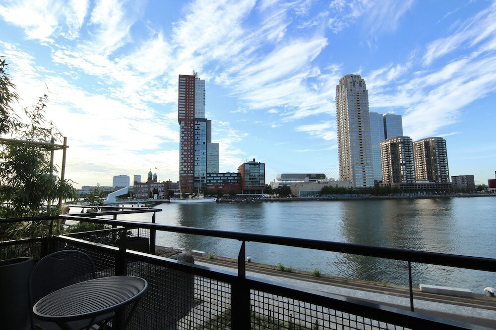 Фото Bed Bites & Business Hotel Rotterdam