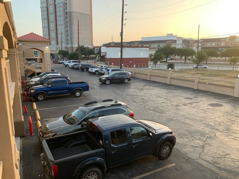 Фото Americas Best Value Inn Nrg Park Medical Center