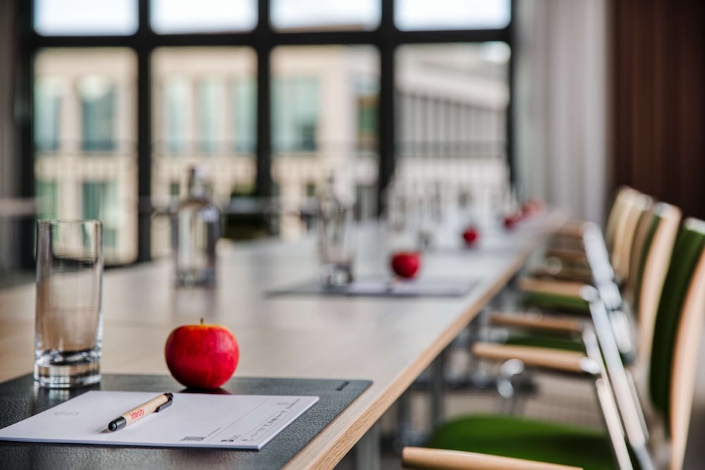 Фото IntercityHotel Wiesbaden