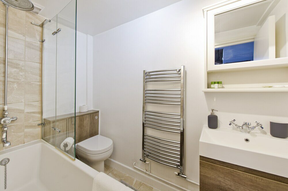 Фото Charming 2-bed Apartment, Pimlico