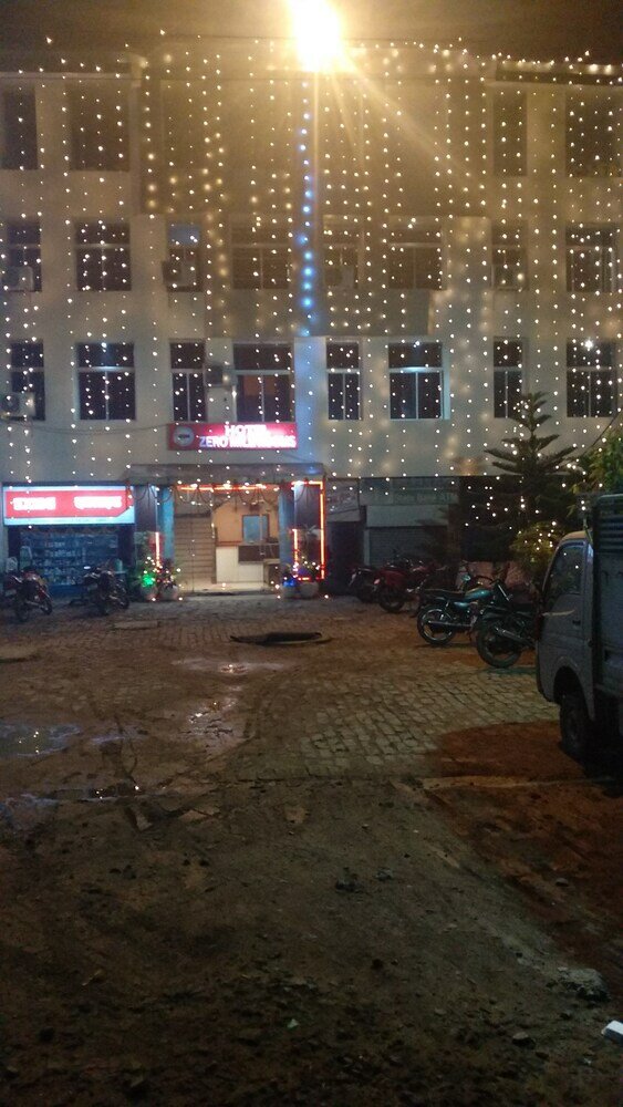 Фото Hotel Zero Mile Rooms