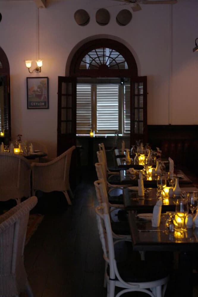 Фото Royal Bar & Hotel