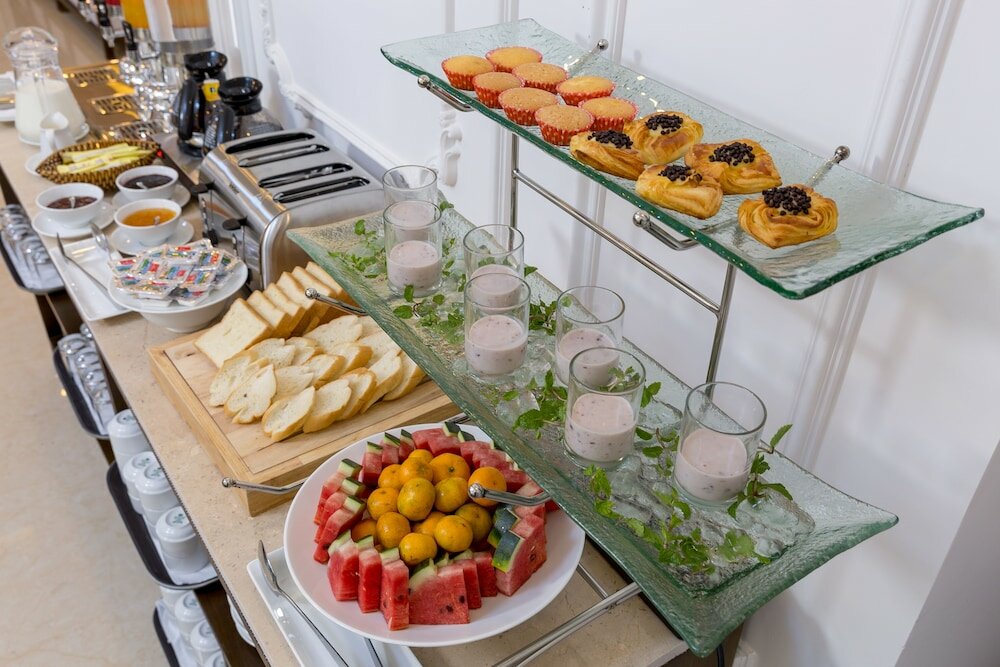 Фото Roliva Hotel & Apartment Danang