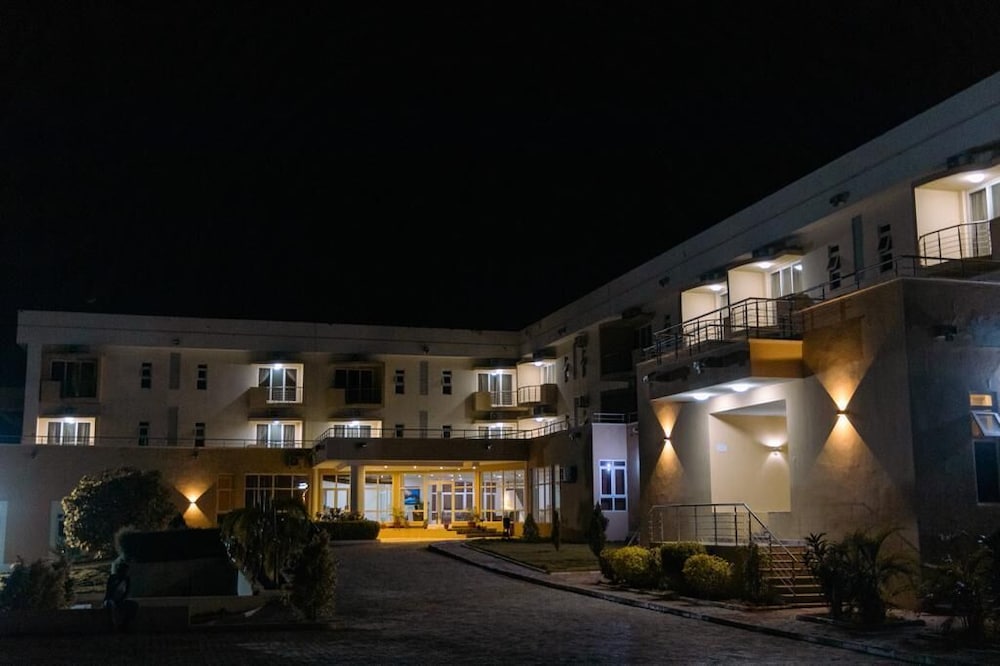 Фото Golden Alpine Hotel & Resort