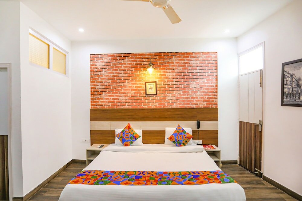 Фото Fabhotel Aravali Suites