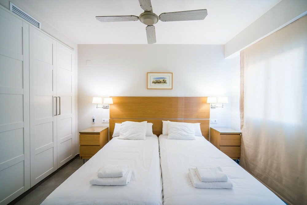 Фото Sercotel Sevilla Guadalquivir Suites