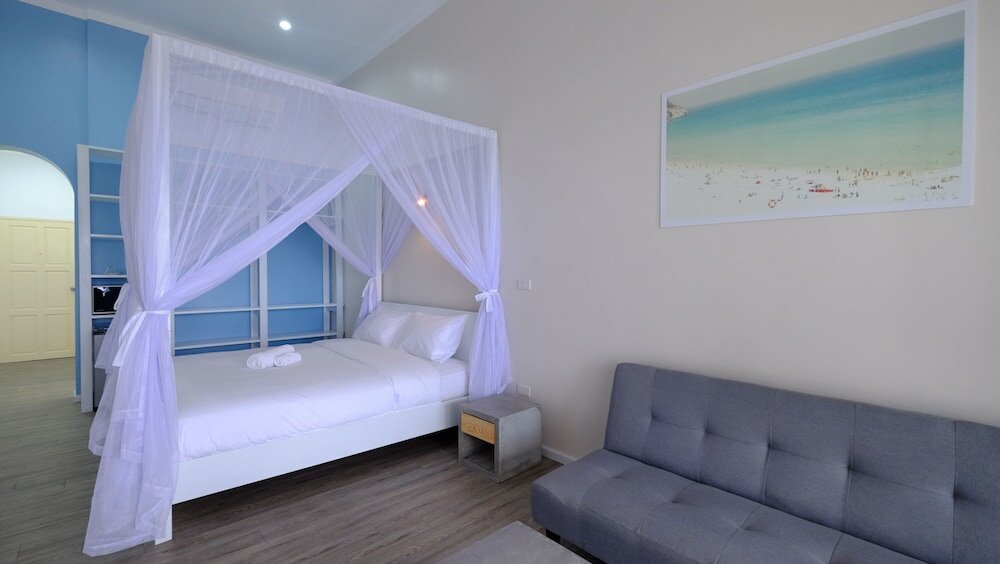 Фото Baan Jai Dee Beach Front Hotel