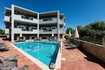 Helena's Aparthotel