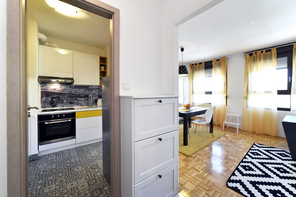 Фото Apartment Place4U