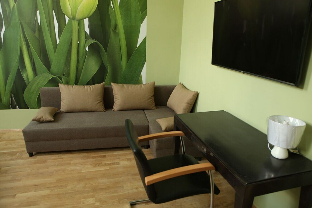 Фото Hunyadi Panzió- Apartmanház