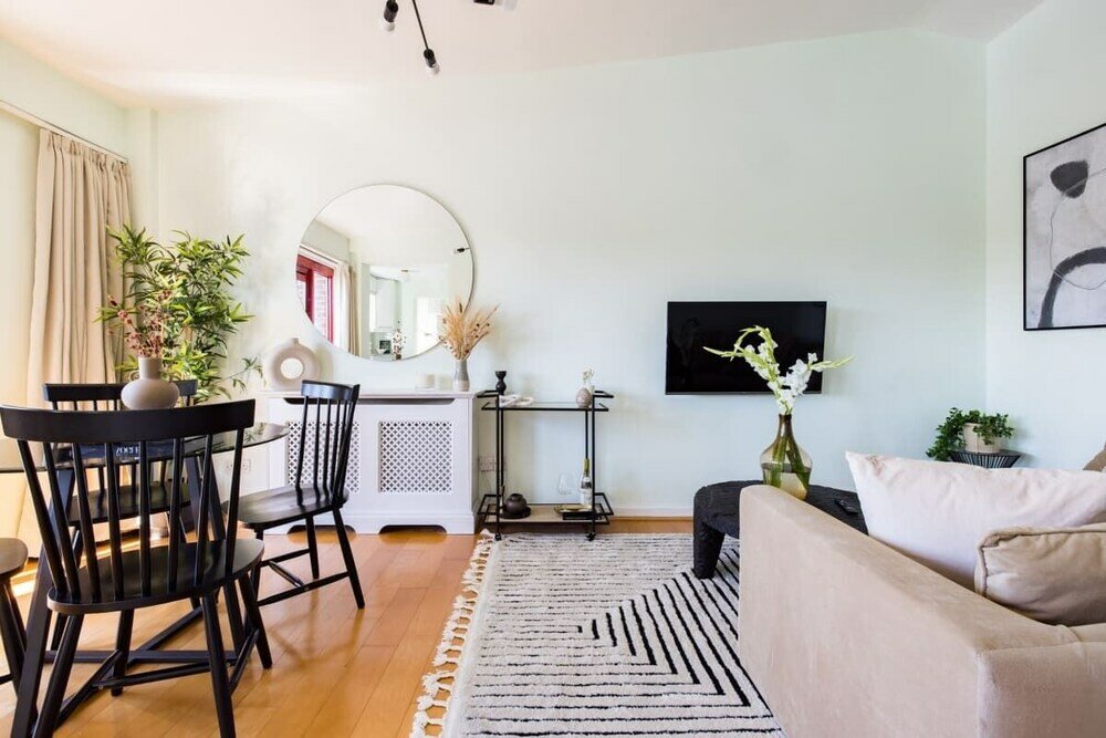 Фото The Shadwell Secret - Contemporary 4bdr House