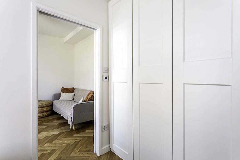 Фото London Bridge Cosy Chic: Your Perfect 1-bed London Retreat