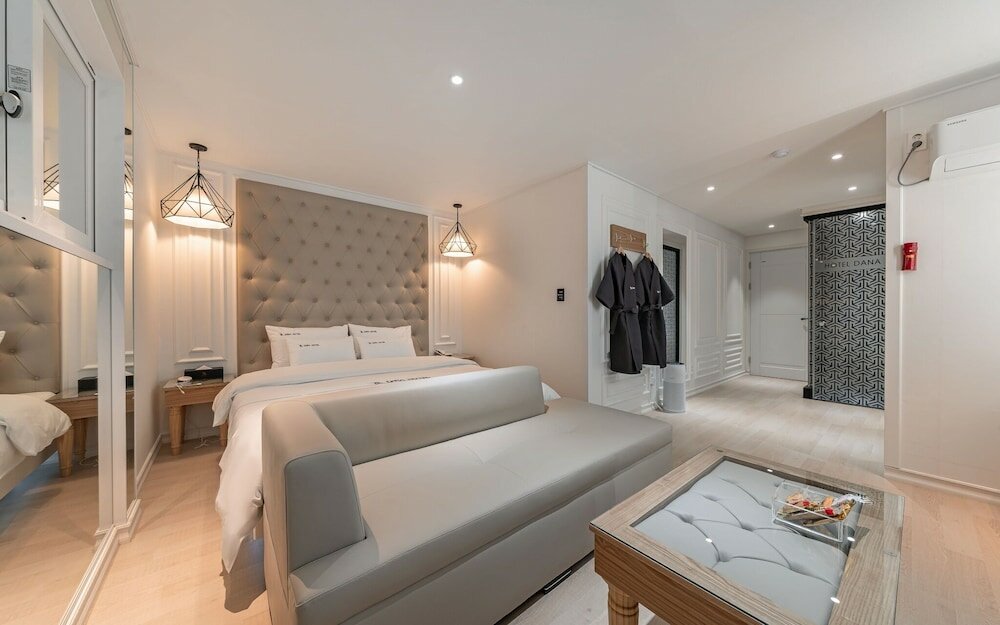 Фото Jongno Dana Hotel