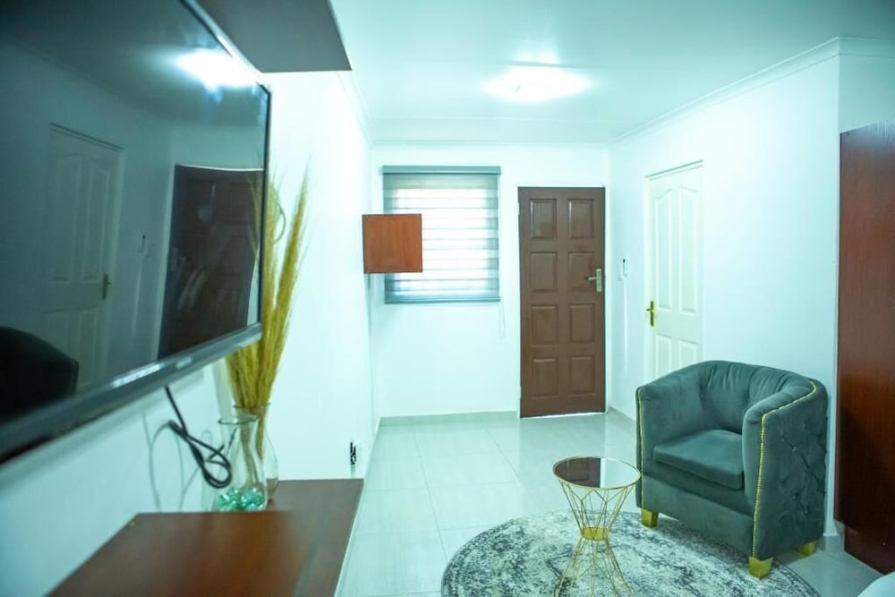 Фото Platinum Eagle Guest House