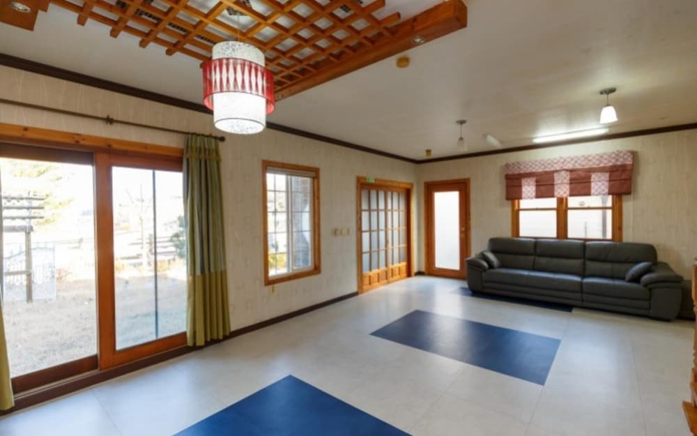 Фото Yangyang Seorak Badanamuro Pension