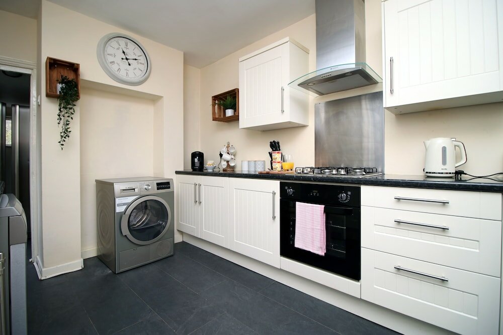 Фото Railway Street by Tŷ Sa