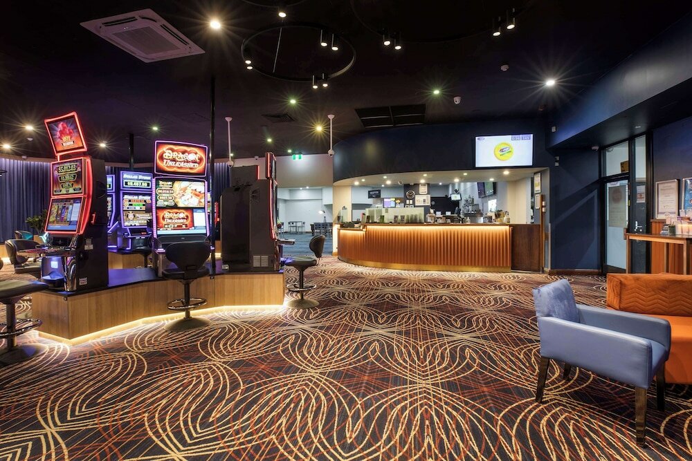 Фото Nightcap at Empire Hotel