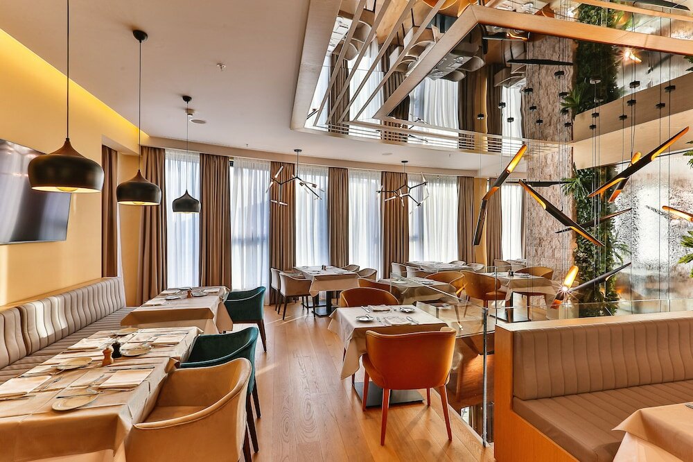 Фото Hotel Square