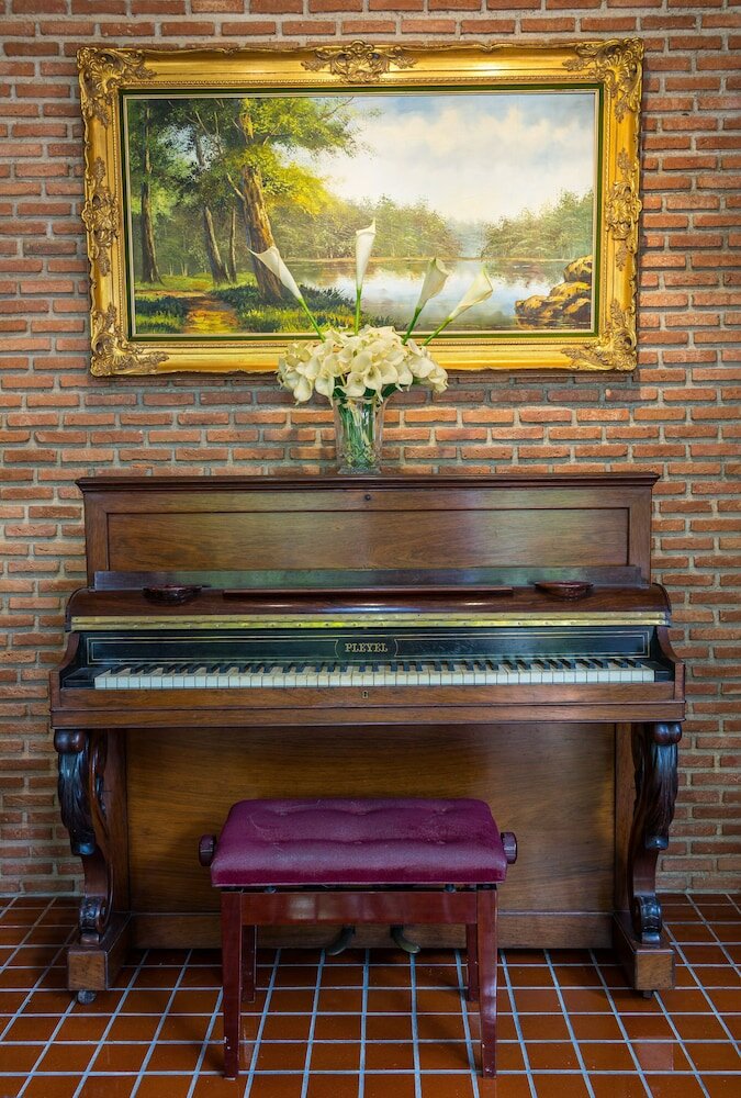 Фото Cattani's Riverside Home