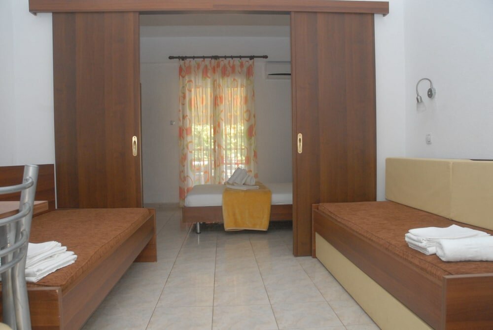 Фото Eleni Rooms