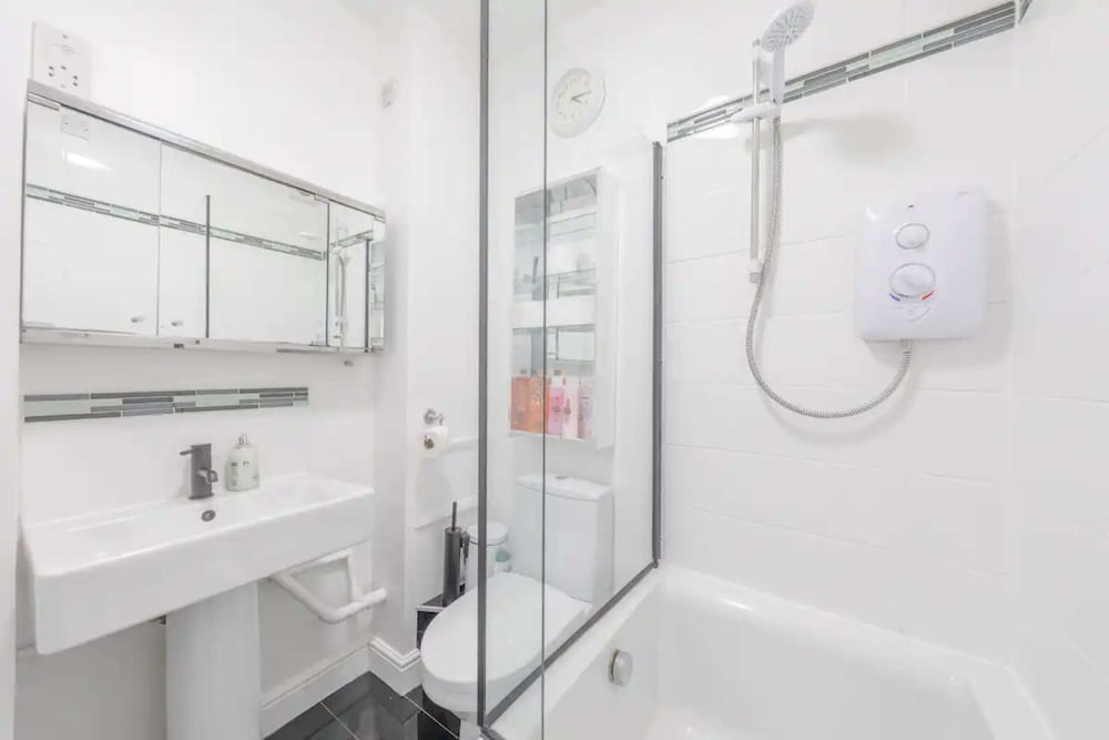 Фото Chic and Cosy 1bd Flat - Bethnal Green