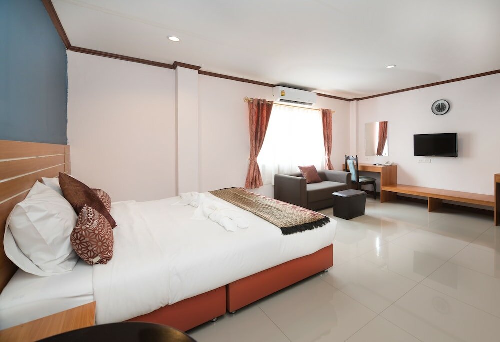 Фото Regenta Central Residency