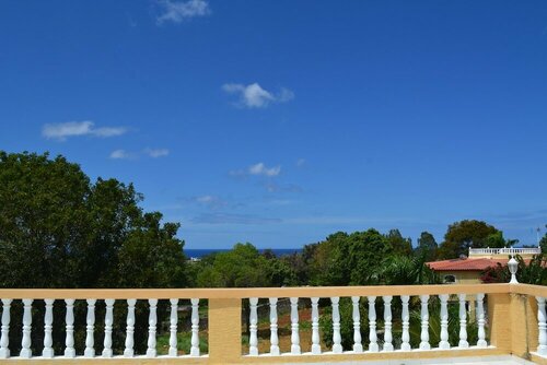 Гостиница Villa, 4 Bedrooms, Private Pool, Tropical Garden, Ocean View в Сосуа