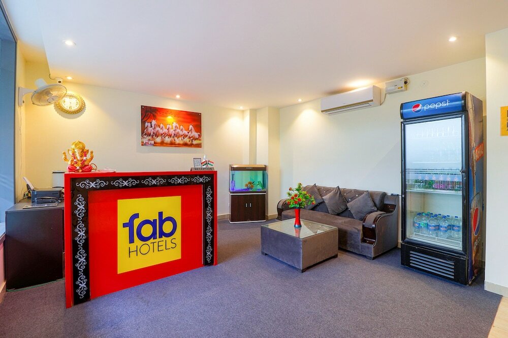 Фото Fabhotel The Premium Suits