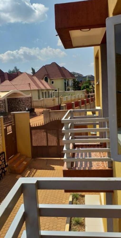 Фото The Crib Serviced