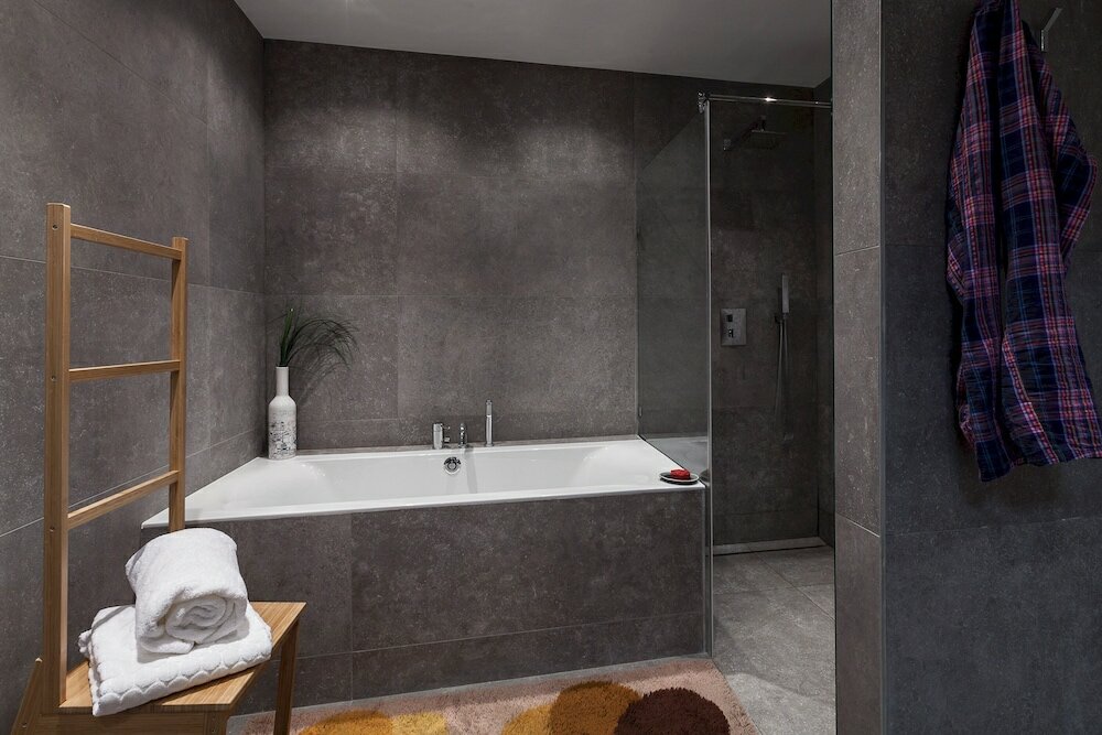 Фото Unit 3 - Modern Smart Home Triplex Private Garden & Parking