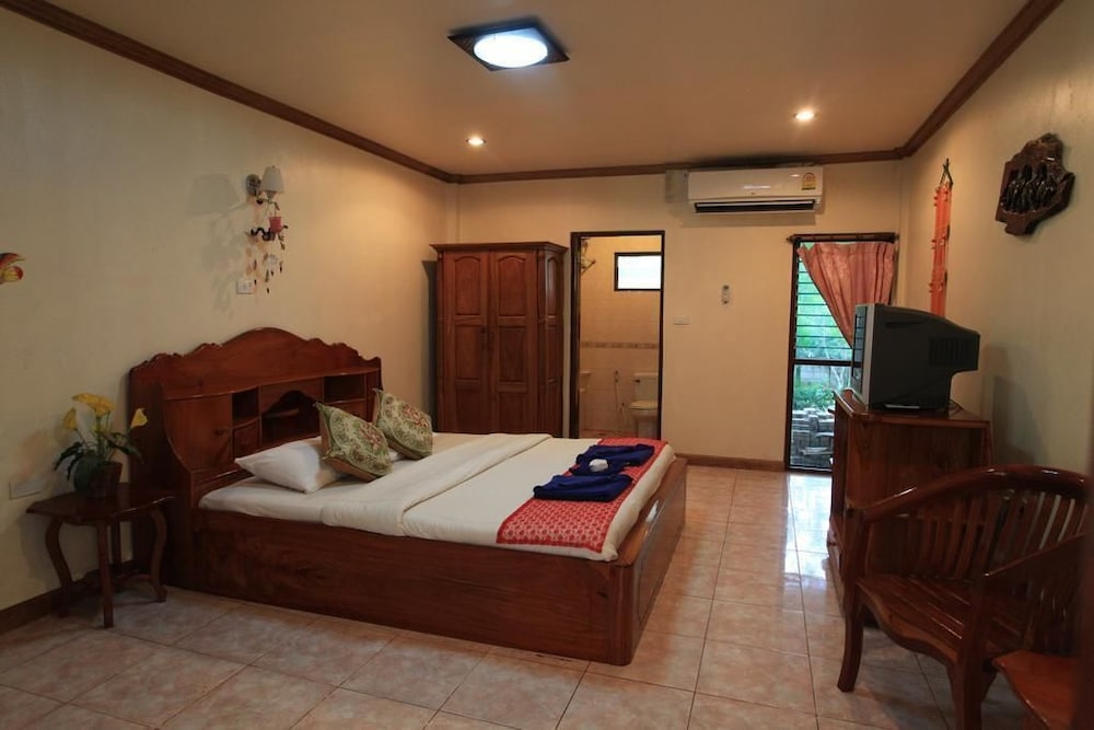 Фото Chaya Resort