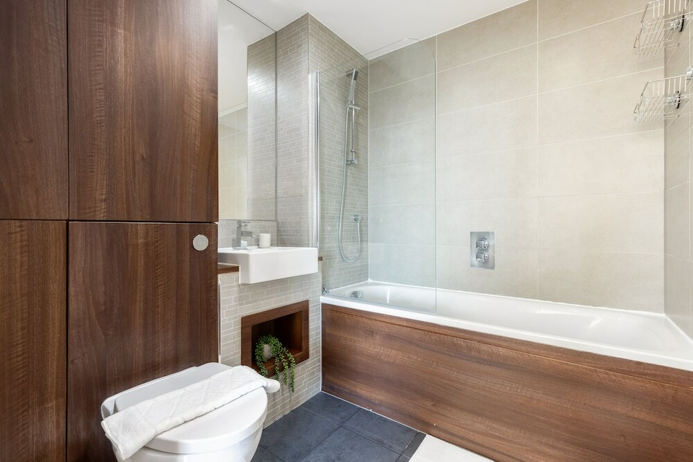 Фото The Bow Apartment