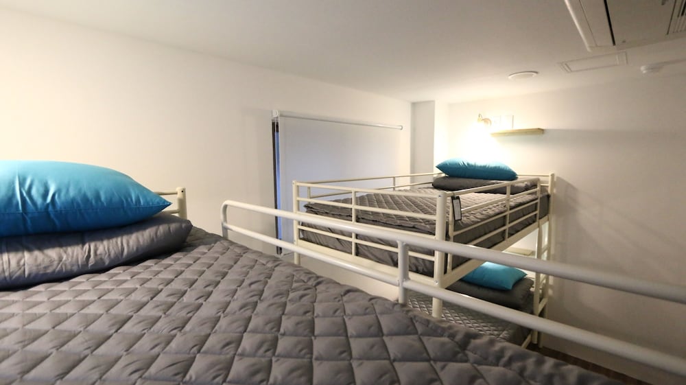 Фото Blueboat Hostel Myeongdong