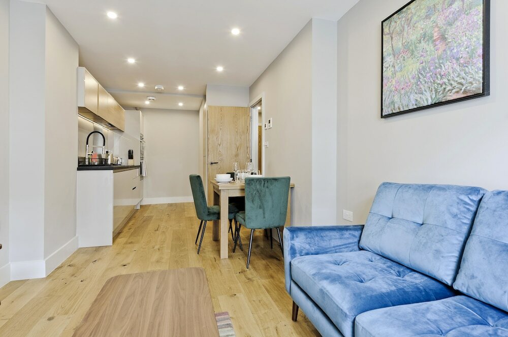 Фото Immaculate new Apartment in Chelsea by Underthedoormat