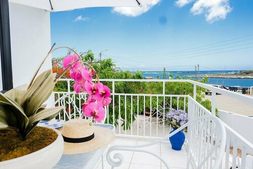 Гостиница Ocean Front Property - Villa 2 Aruba