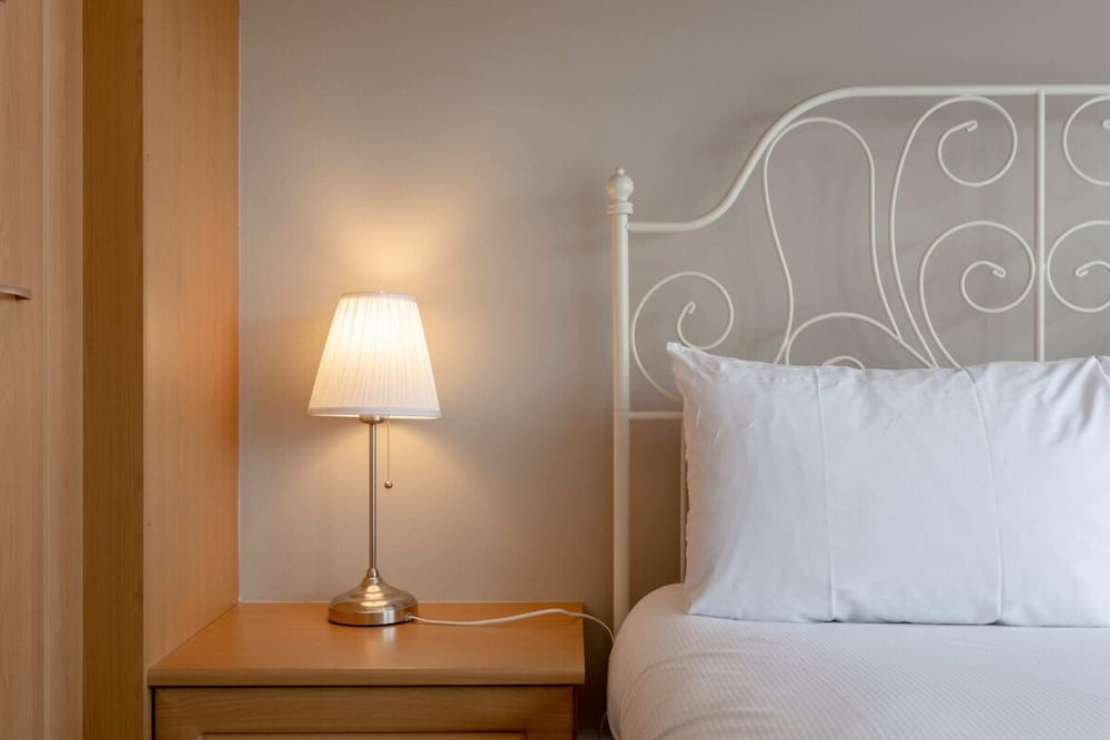 Фото Bright, Modern One-bed With Stunning View of Thames