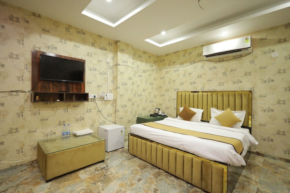 Фото Tulsi Garden - Near Prem Mandir Vrindavan