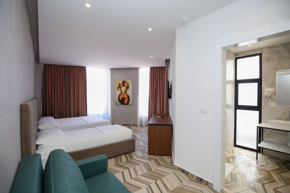 Фото Sea & Sand Hotel