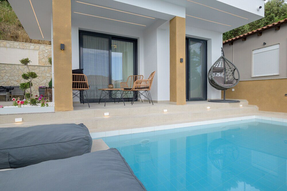 Фото Luxury maisonettes Vrachos with pool