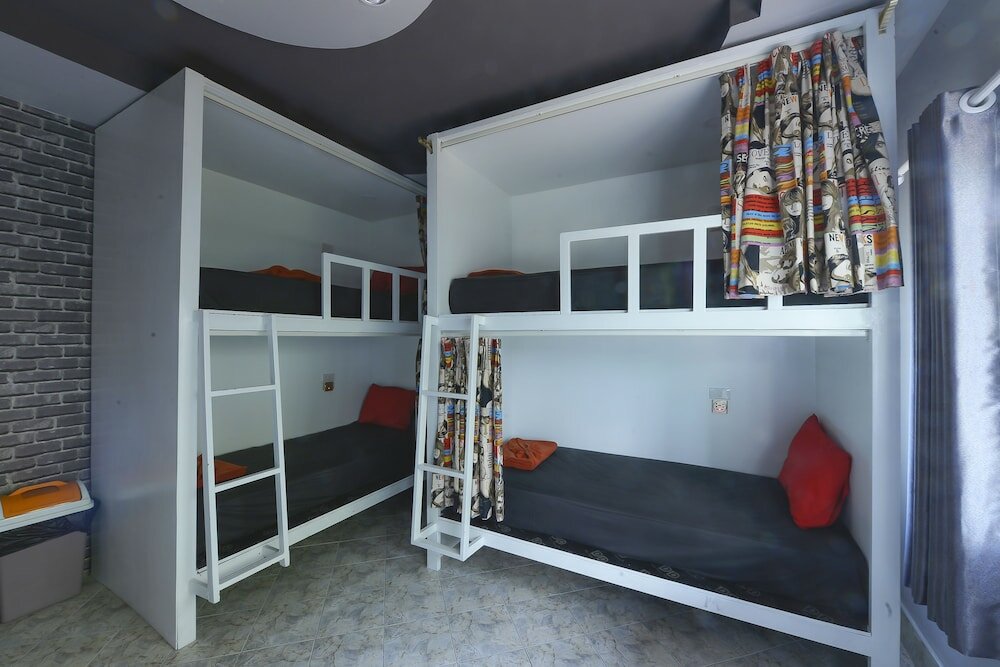 Фото Livit70's hotel & hostel