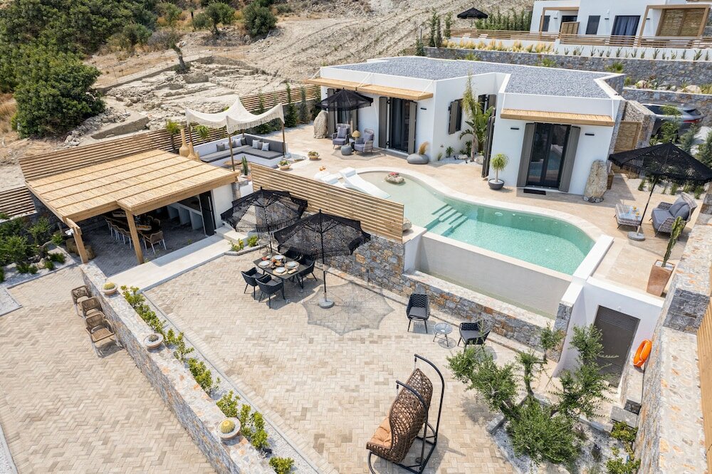 Фото Mneme Suites & Villas