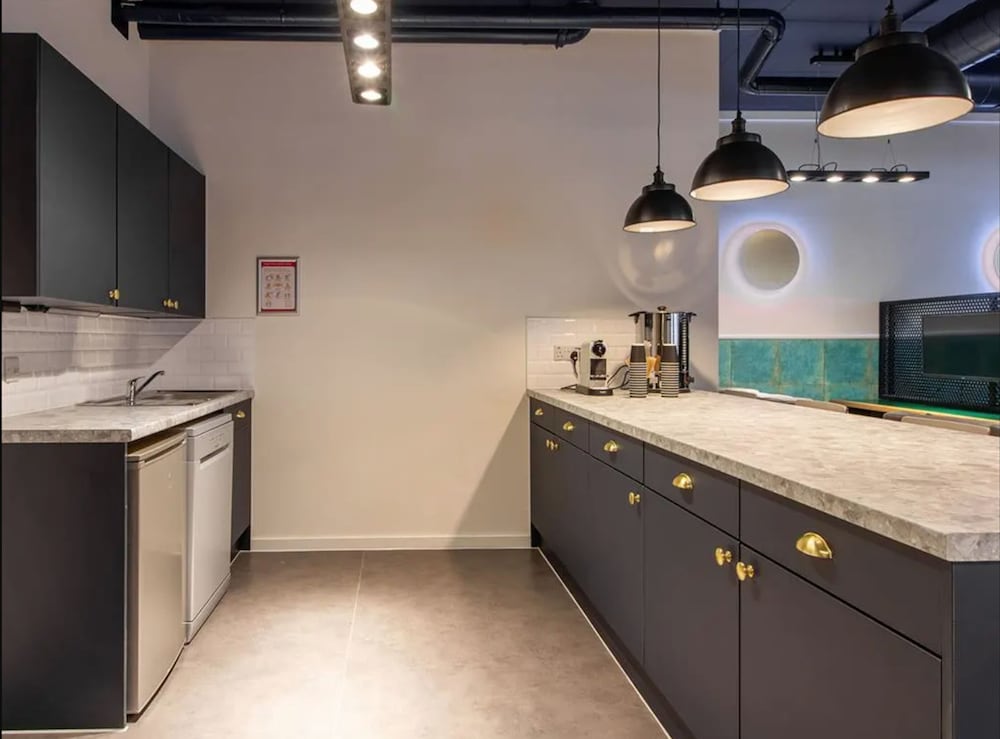 Фото Ensuite Rooms Students Only - Canterbury - Campus Accommodation