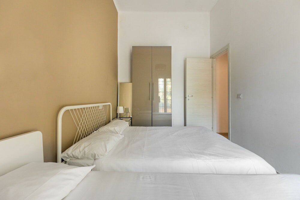 Фото Palazzina Carracci - Appartamento Tarantino