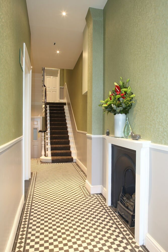 Фото Kensington Gardens Hotel