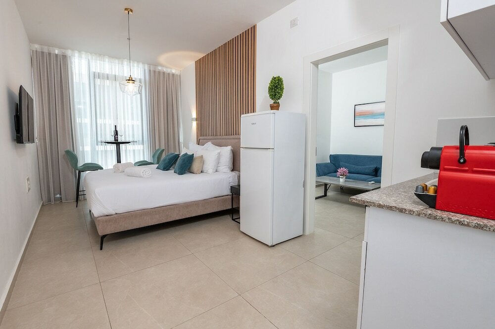 Фото Hi - Yam SeaView Apartments & Suites